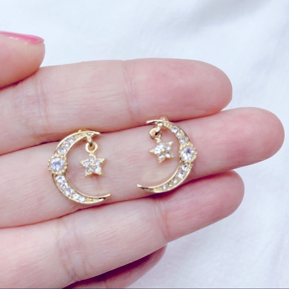 ❣️$25/3❣️ Moon and Dangle Star Rhinestones Earrings - Picture 3 of 9